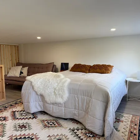 Modern Townhouse With Sauna