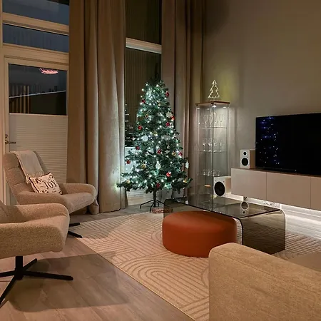 Modern Townhouse With Sauna